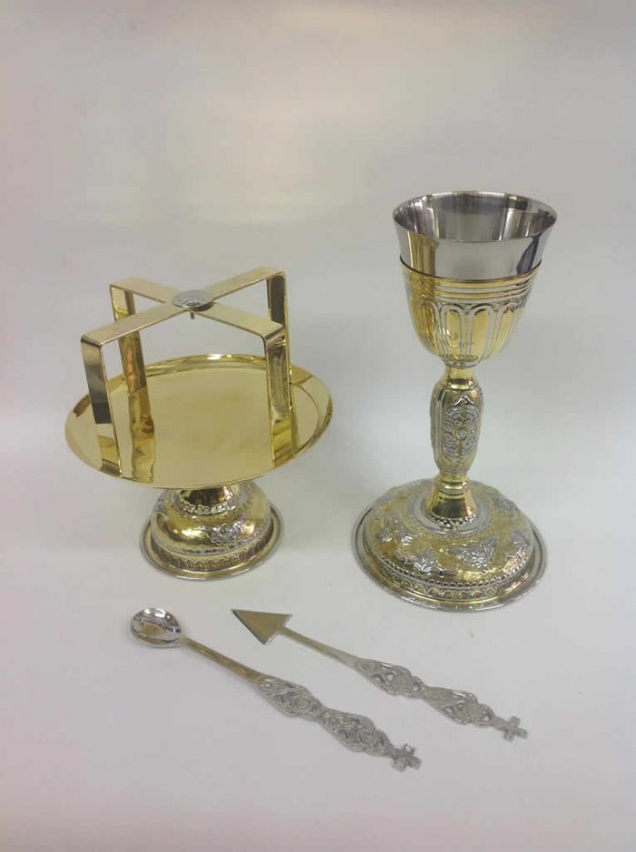 V3056 Chalice set